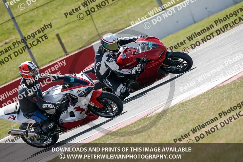 donington no limits trackday;donington park photographs;donington trackday photographs;no limits trackdays;peter wileman photography;trackday digital images;trackday photos